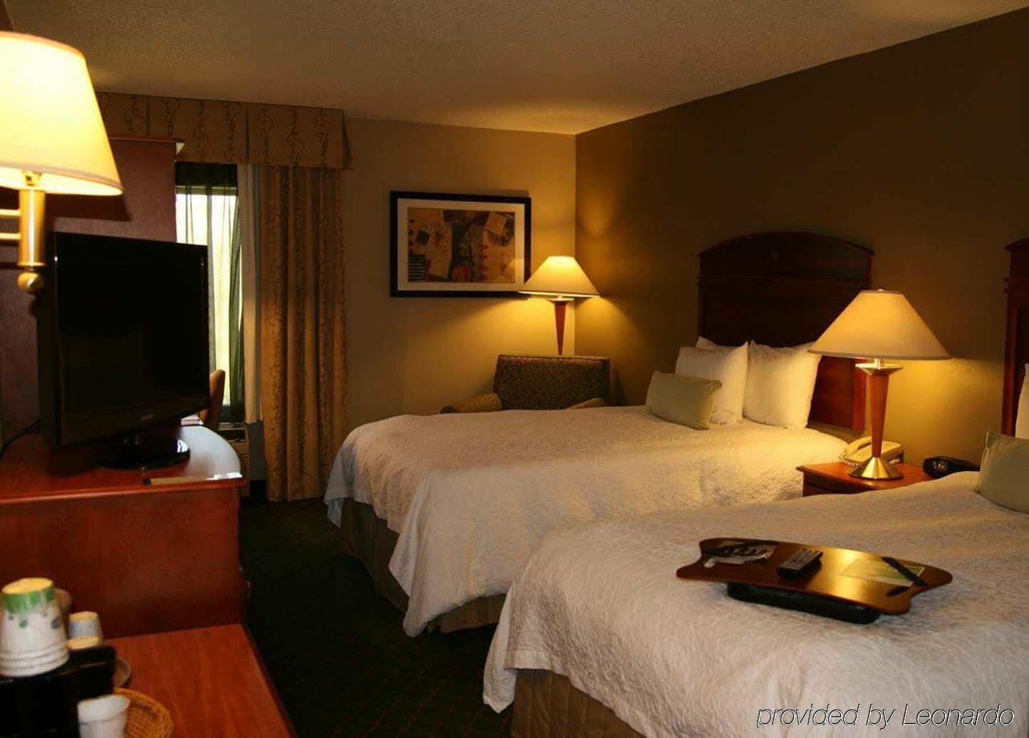 Hampton Inn Milwaukee Northwest Zewnętrze zdjęcie